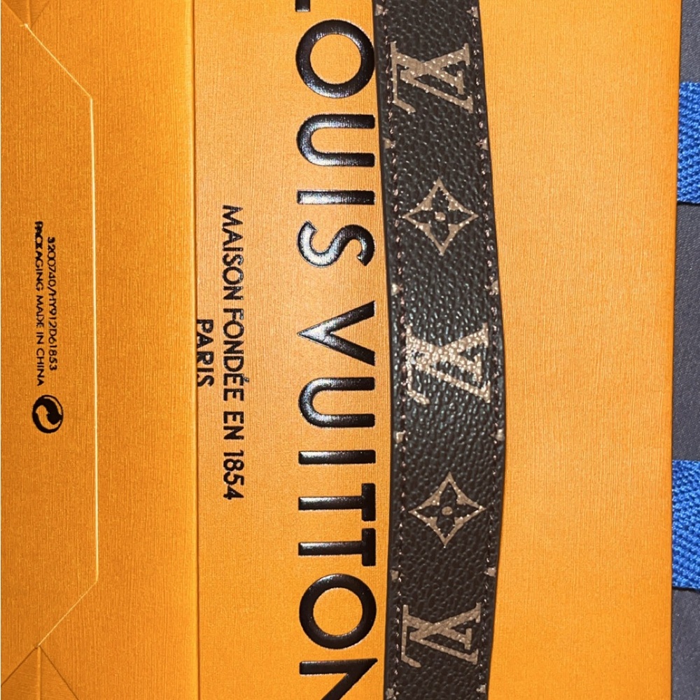 Louis Vuitton Bracelet Gold and Black - Picture 3 of 5
